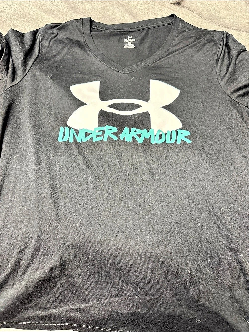 Under Armour Women’s Graphic Short Sleeve Tee in Black